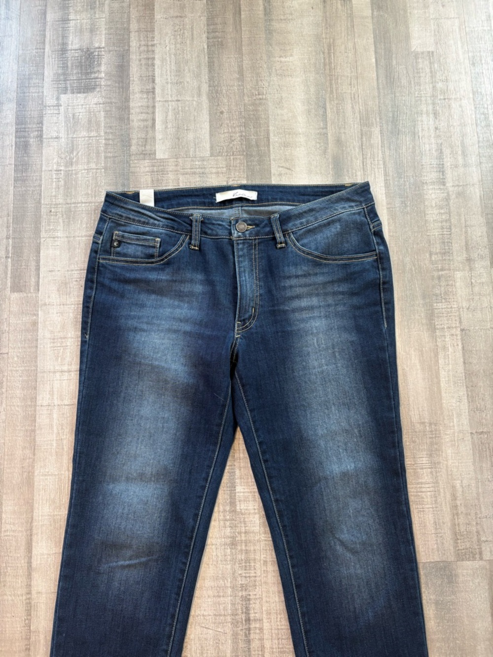 KanCan NWOT Dark Skinny Jeans Women’s size 31